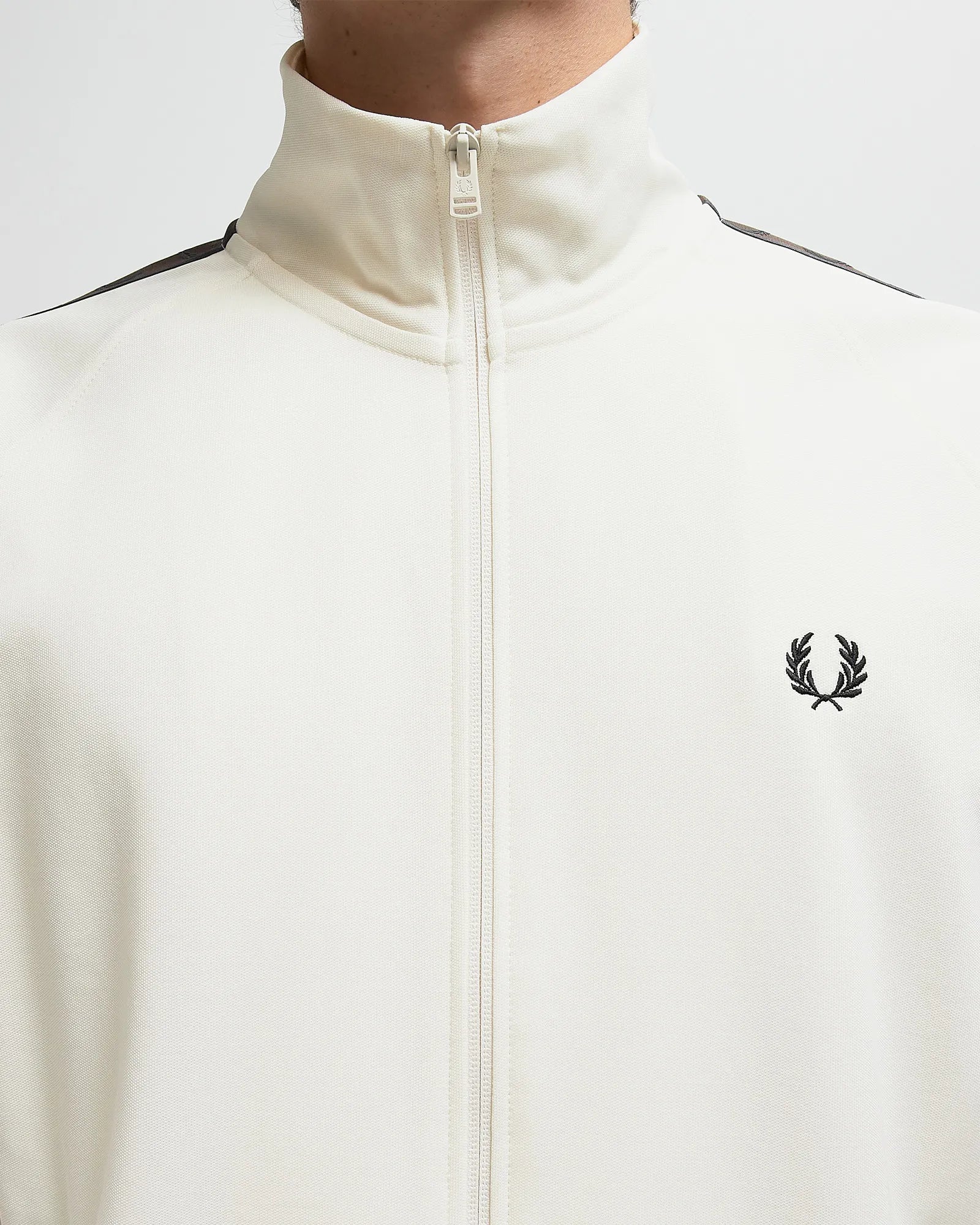 Fred PerryCONTRAST TAPE TRACK JACKET
